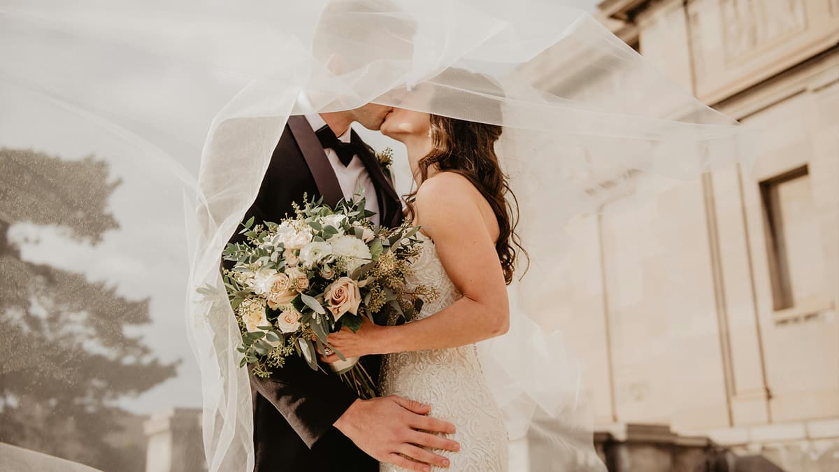 Tie the Knot with our Top 6 Wedding Planning Websites