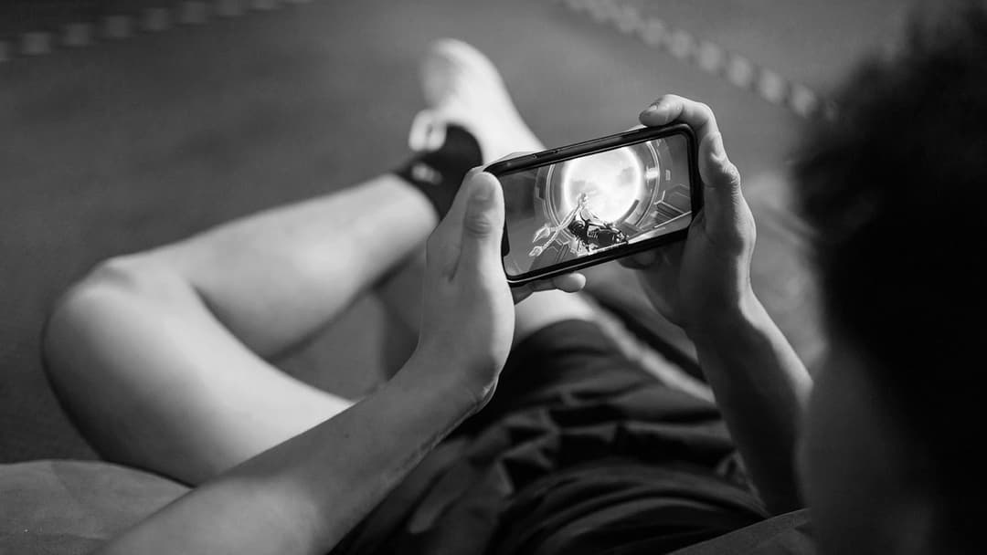 The Top 6 iPhone Games to Play on the Go or at Home